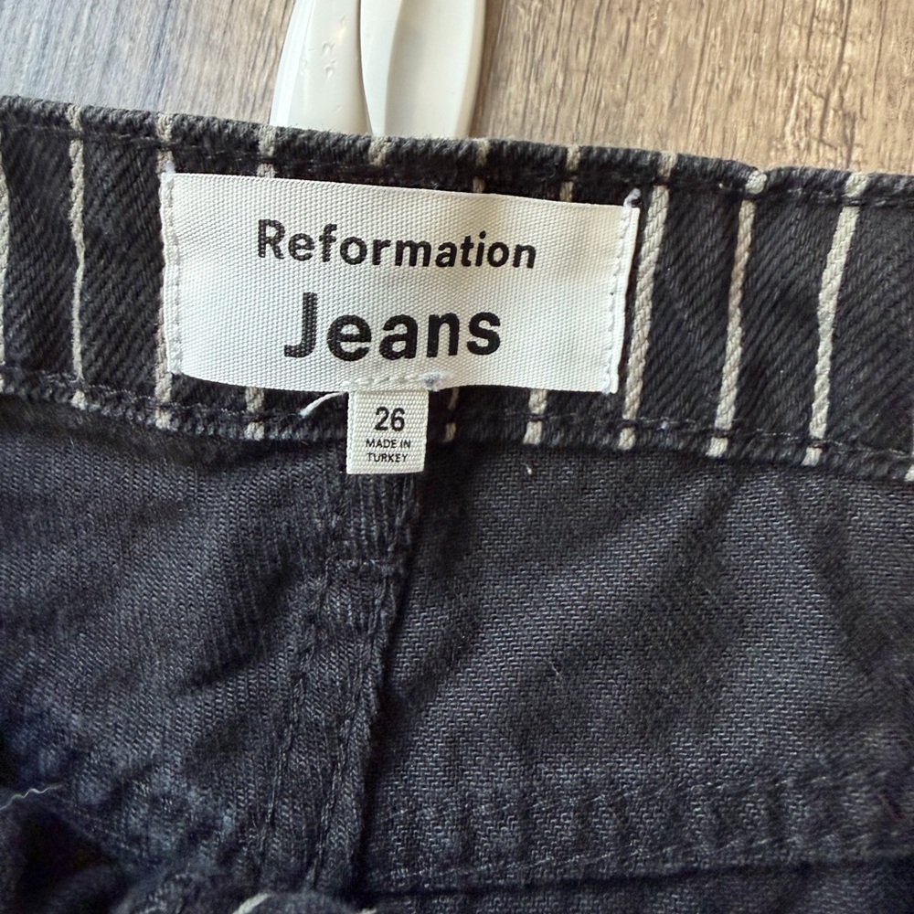 Reformation Georgia, pinstripe, high-rise Black and White Striped High Rise 26 - Picture 3 of 7